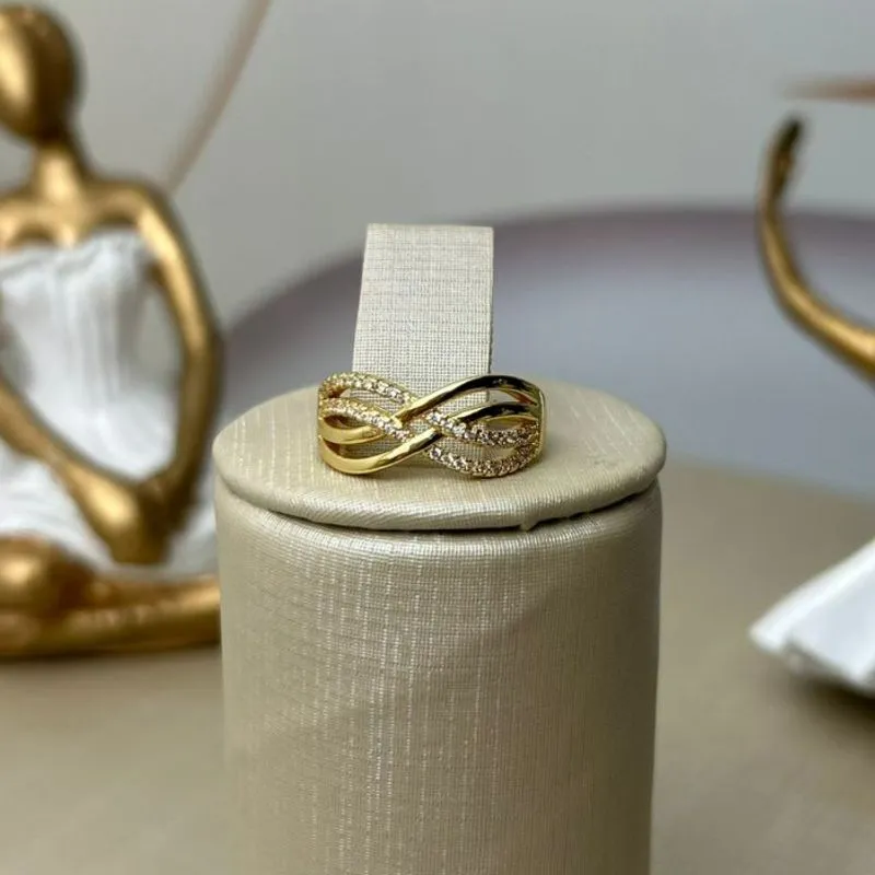 Anel Entrelaçados Cravejado