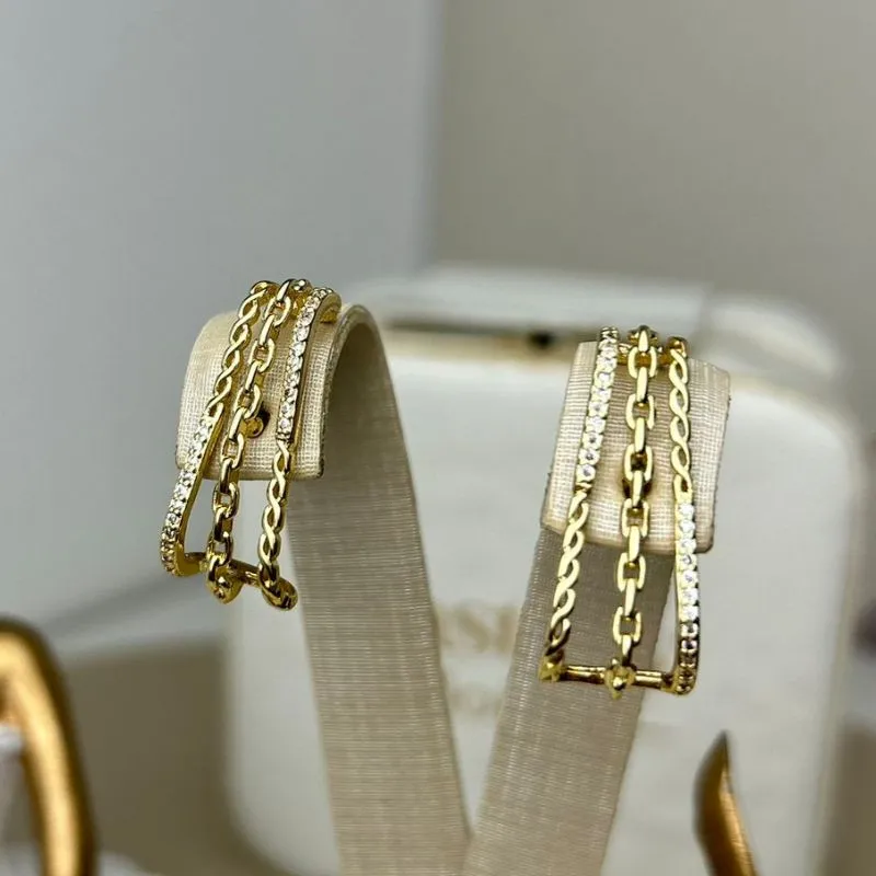 Brinco Ear Cuff Vazado